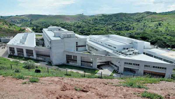 Obras do Hospital Regional de Governador Valadares serão retomadas