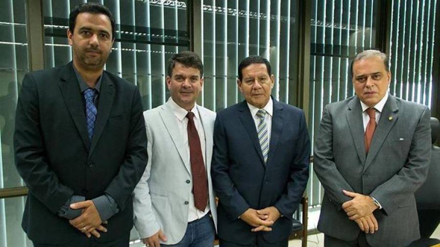Encontro com vice-presidente Mourão e prefeitos de Brumadinho e Mariana