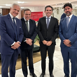 Paulo Abi-Ackel se re&uacute;ne com o presidente da C&acirc;mara, Hugo Motta, o deputado J&uacute;lio Lopes e o empres&aacute;rio Daniel Katz