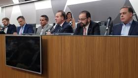 Paulo Abi-Ackel participa de audiência que debate PEC na ALMG